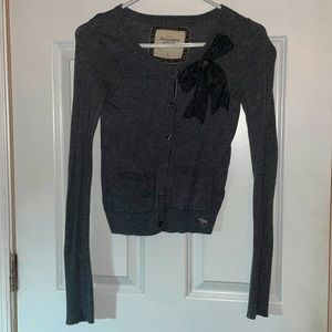 Abercrombie & Fitch grey cardigan with pockets and sequin bow XS